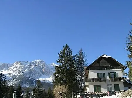 Oasi Hotel 2*