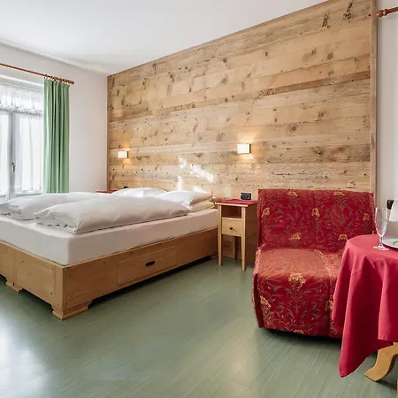 Hotel Oasi