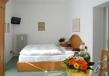 Oasi Hotel 2*