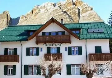 Hotel Oasi 2*